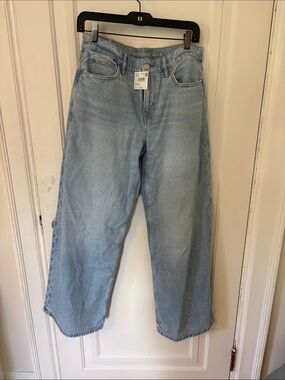 American Eagle Outfitters Light Wash Straight Leg Jeans - Women's